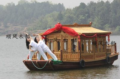 旅游景區(qū)載客船采購指南 觀光客船、公園游船與畫舫船價格與廠家解析